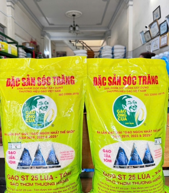 Gạo ngon ST25 Ông Cua Lúa Tôm đóng gói 5kg